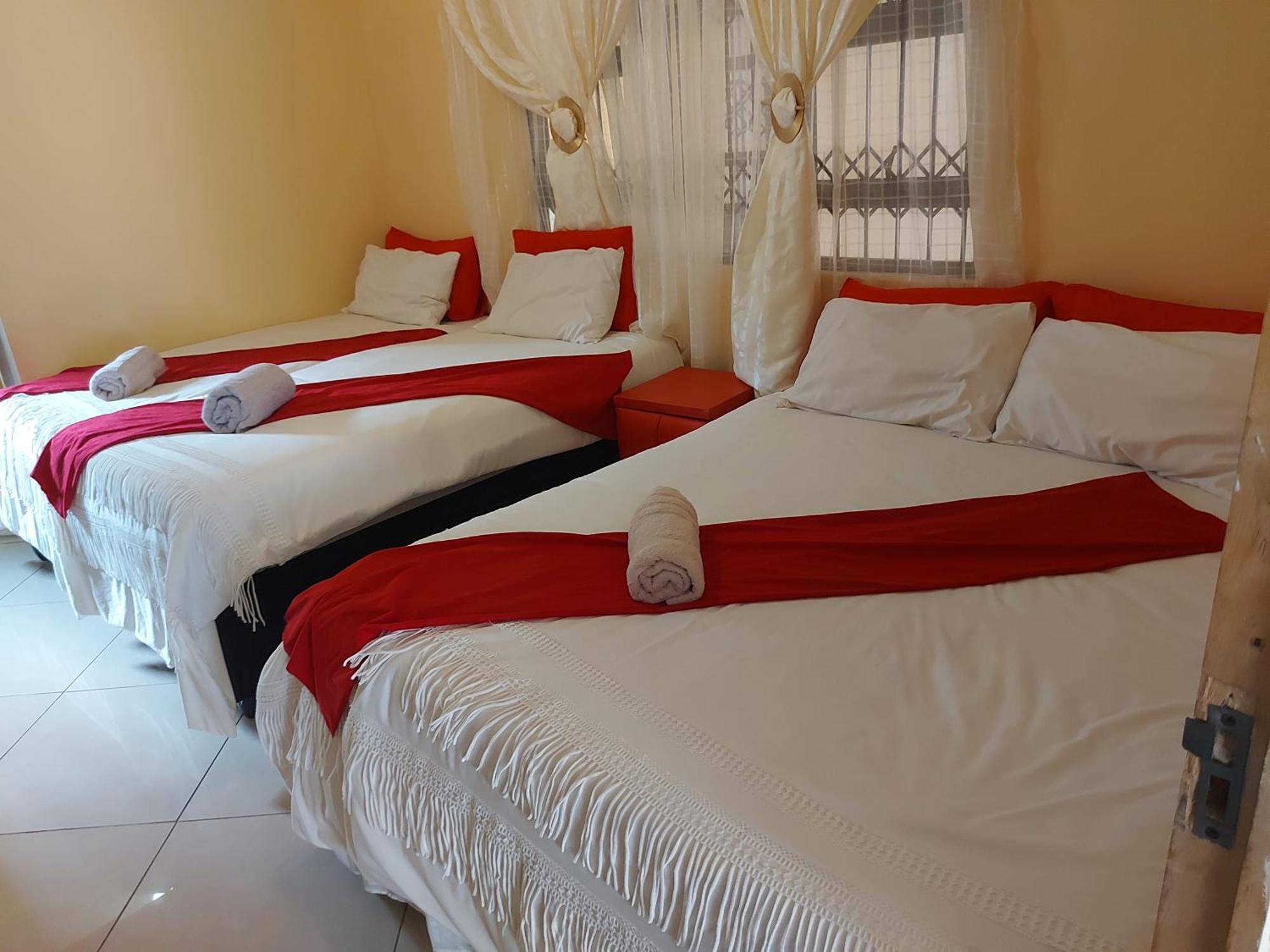 Hlophe'S Place Hotel Hibberdene Ngoại thất bức ảnh