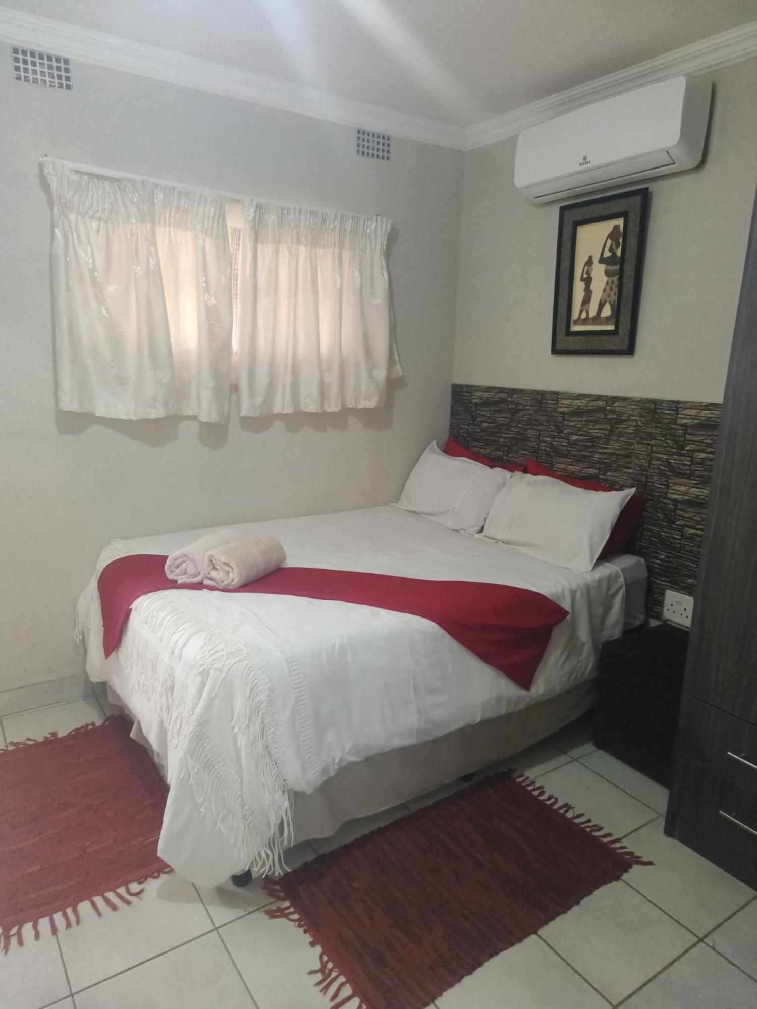 Hlophe'S Place Hotel Hibberdene Ngoại thất bức ảnh